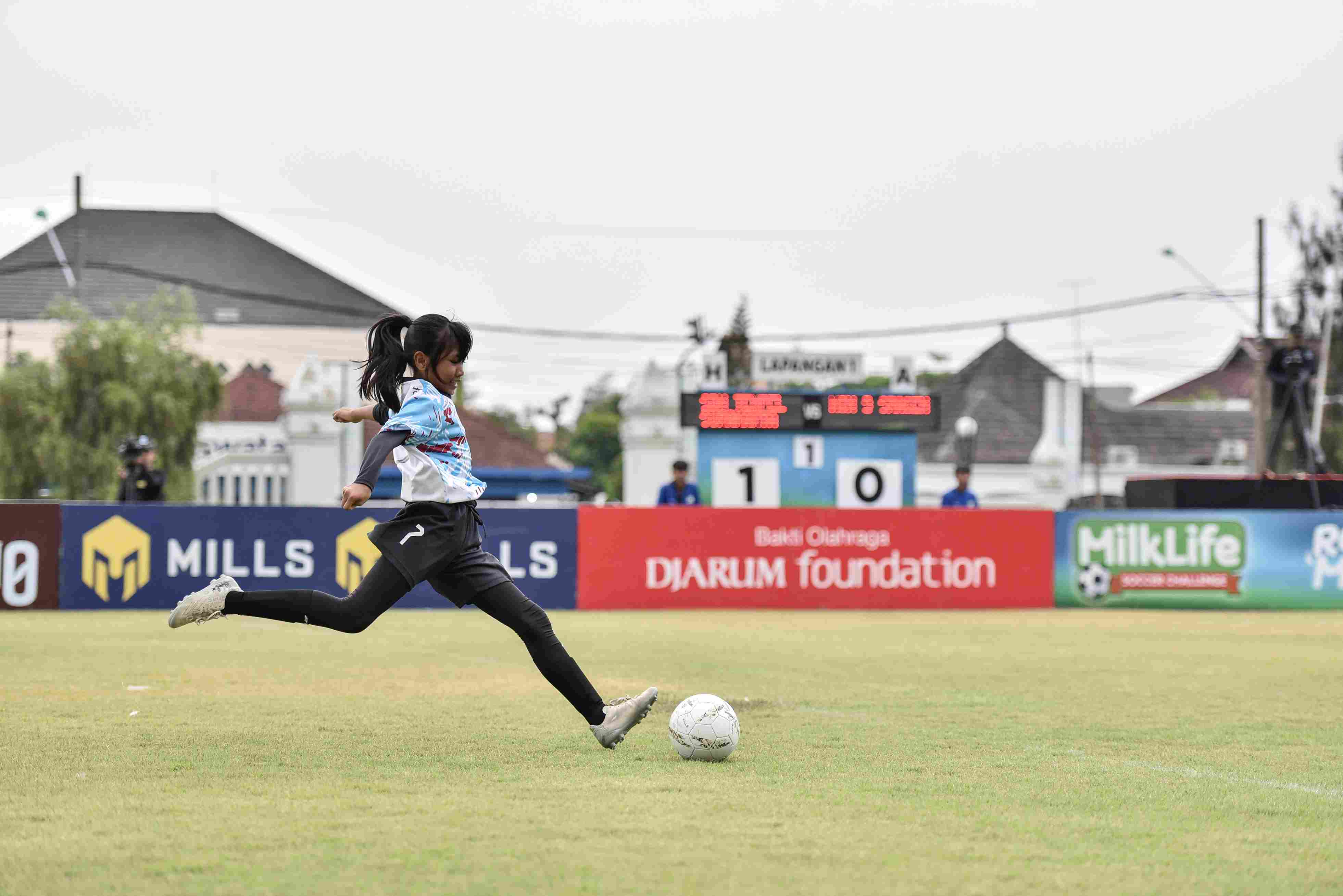 Talenta Muda Potensial Bermunculan di MilkLife Soccer Challenge 2024 Seri Kedua di Solo