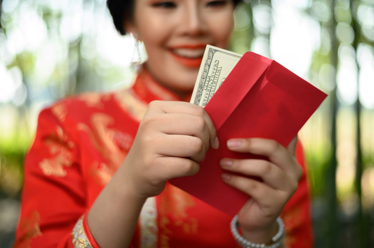 Angpao di Tahun Baru Imlek: Yang Tradisonal dan Yang Digital di Tiongkok