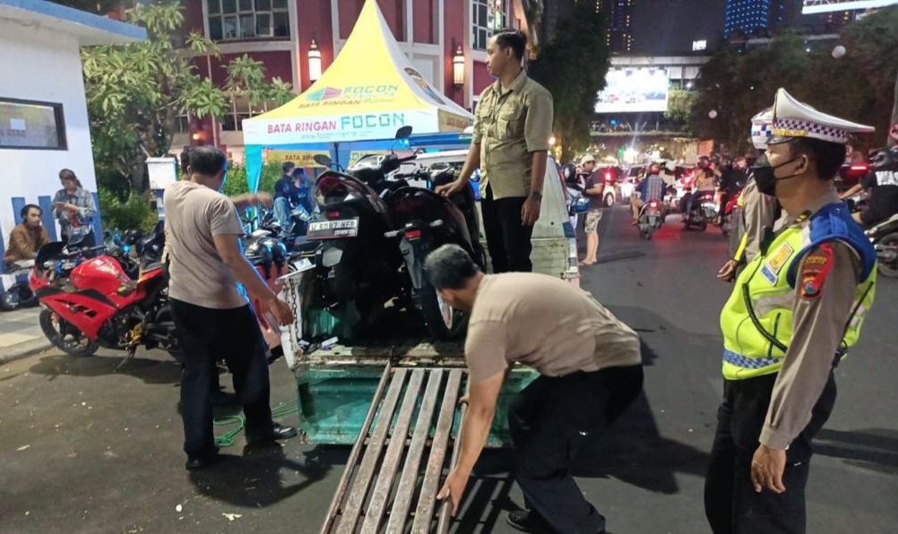 Polisi Surabaya Sita Puluhan Motor Knalpot Brong