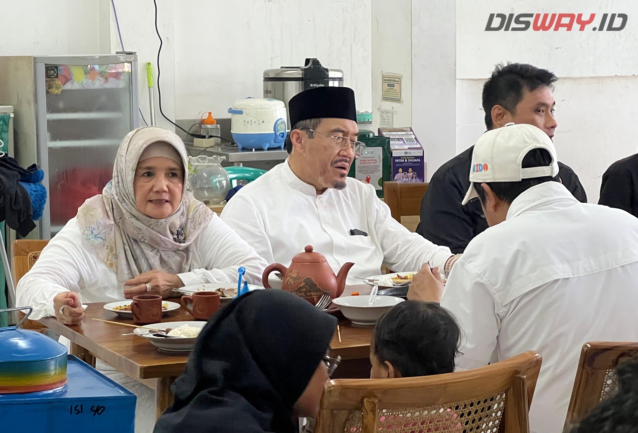 Sebelum Pantau Quick Count, Suswono dan Istri Nikmati Sate Kambing di Bogor