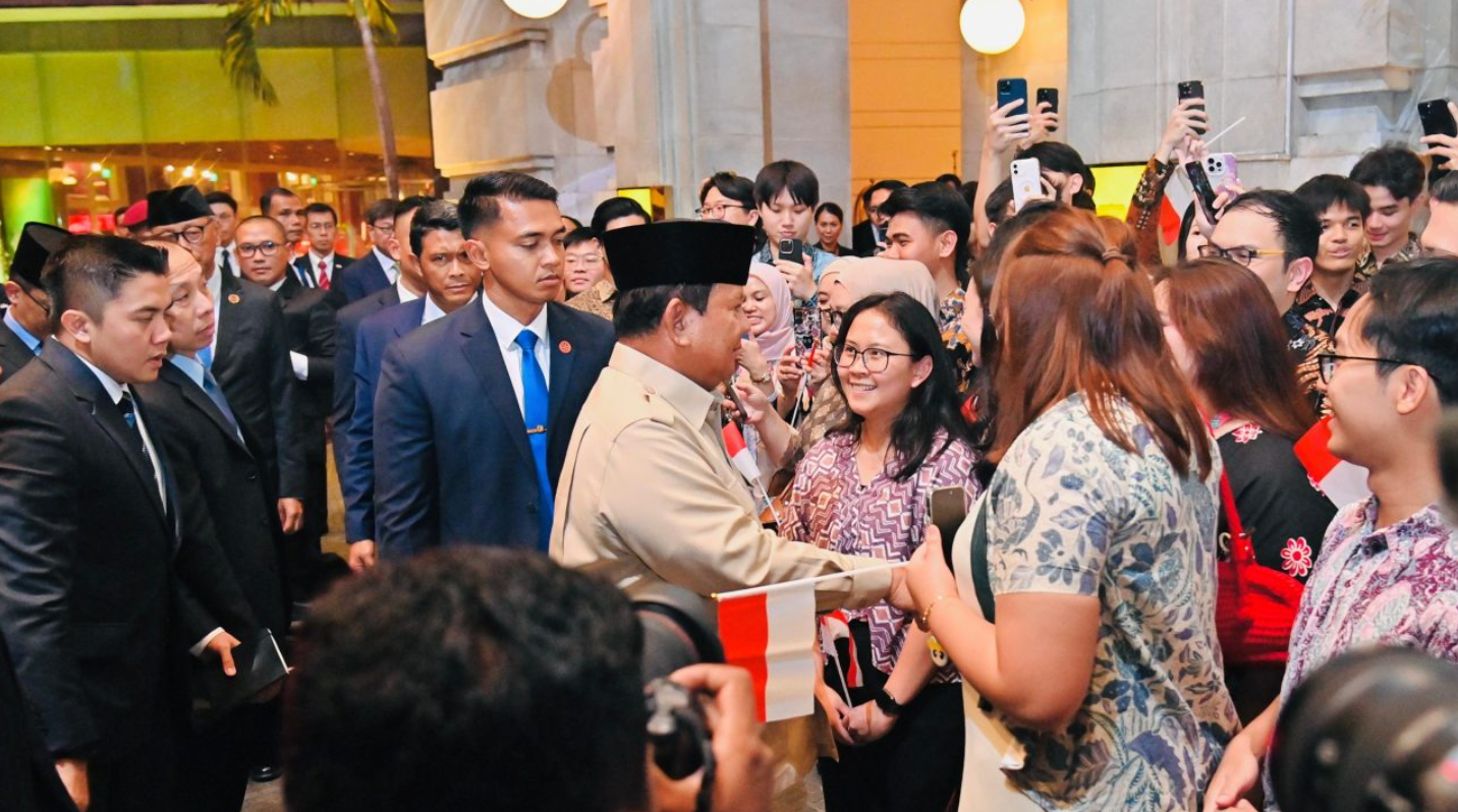 Prabowo Temui WNI di Singapura di Sela-Sela Kunker