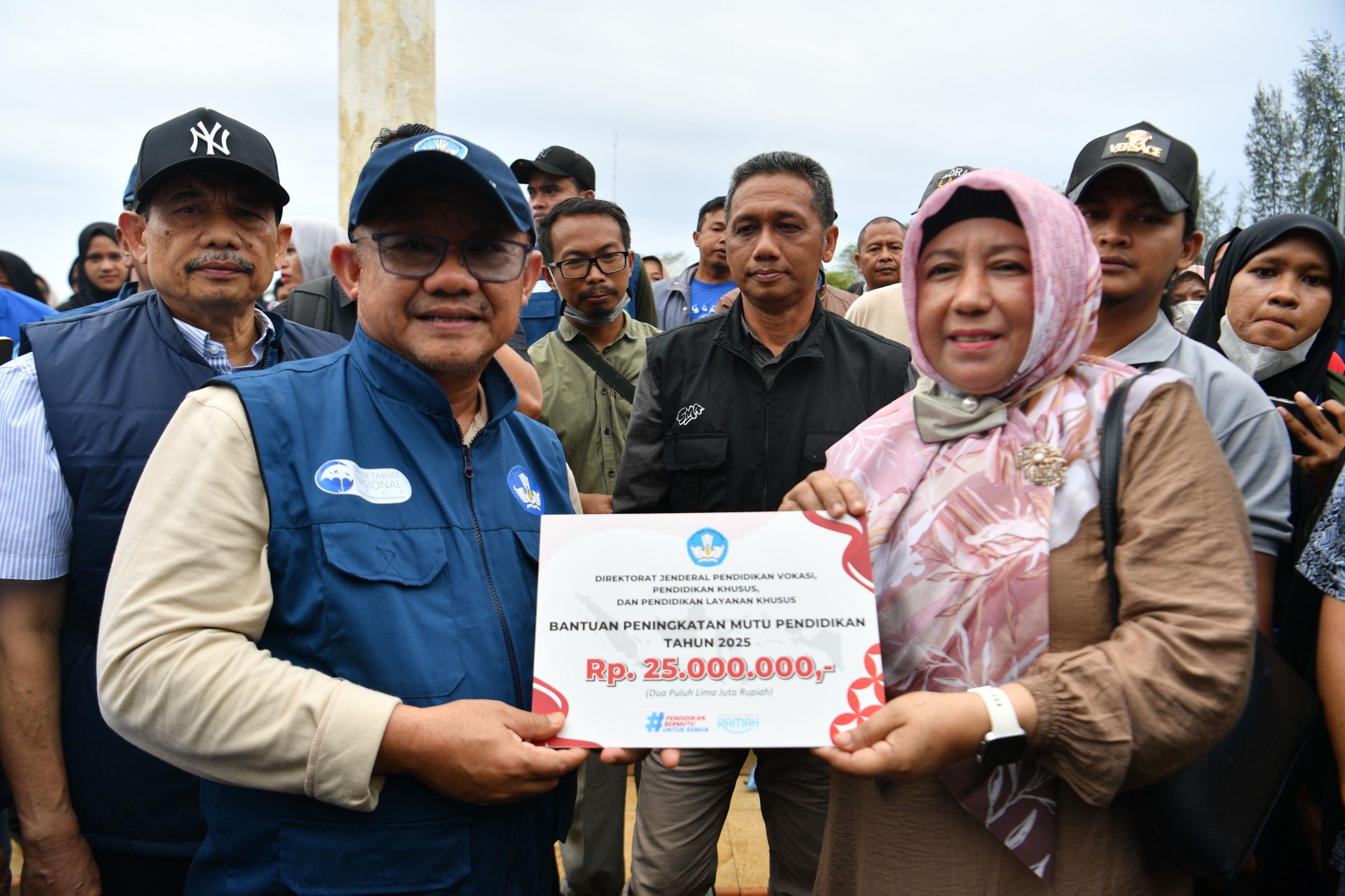 Kemendikdasmen: Pelaksanaan Ujian Semester Siswa Terdampak Banjir Sumatra Diserahkan ke Pemda