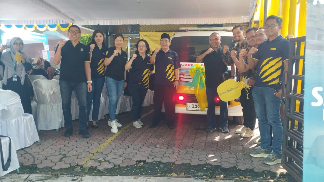 Maybank Syariah Serahkan Mobil Ambulans untuk Laznas Nurul Hayat, Perluas Jangkauan Manfaat untuk Masyarakat