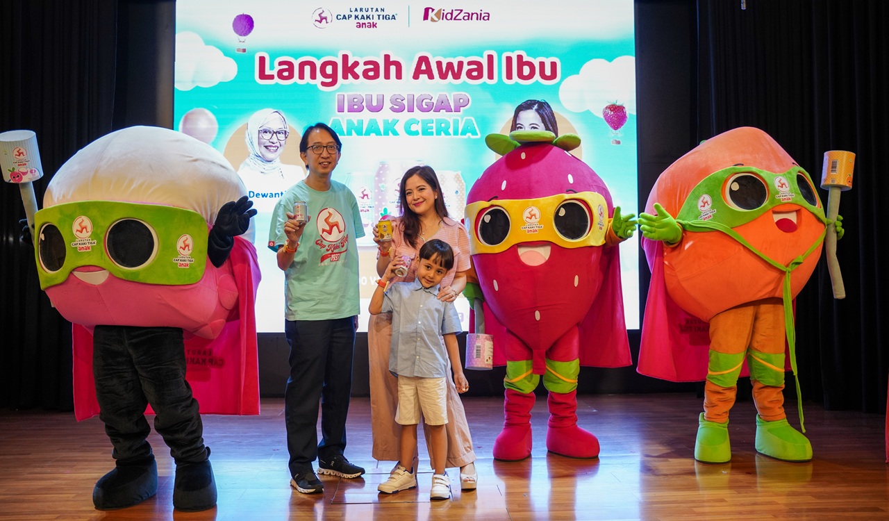 Cap Kaki Tiga Anak Hadirkan Kampanye #LangkahAwalIbu Demi Cegah Si Kecil Panas Dalam