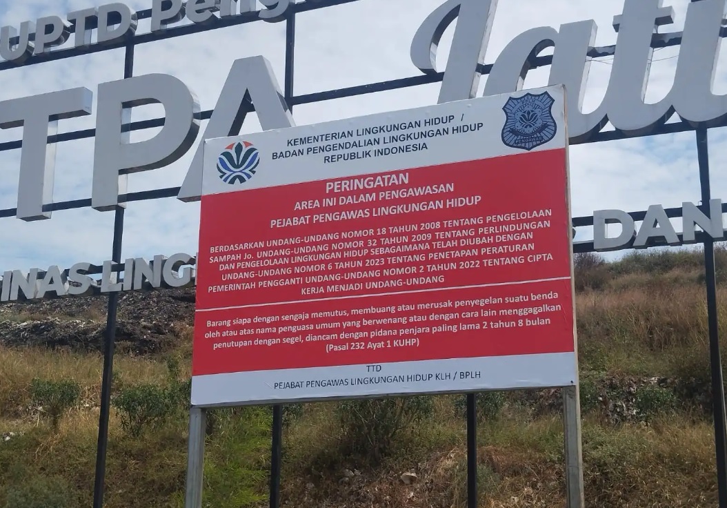 TPA Jatiwaringin Masih Beroperasi Meski Disegel KLHK