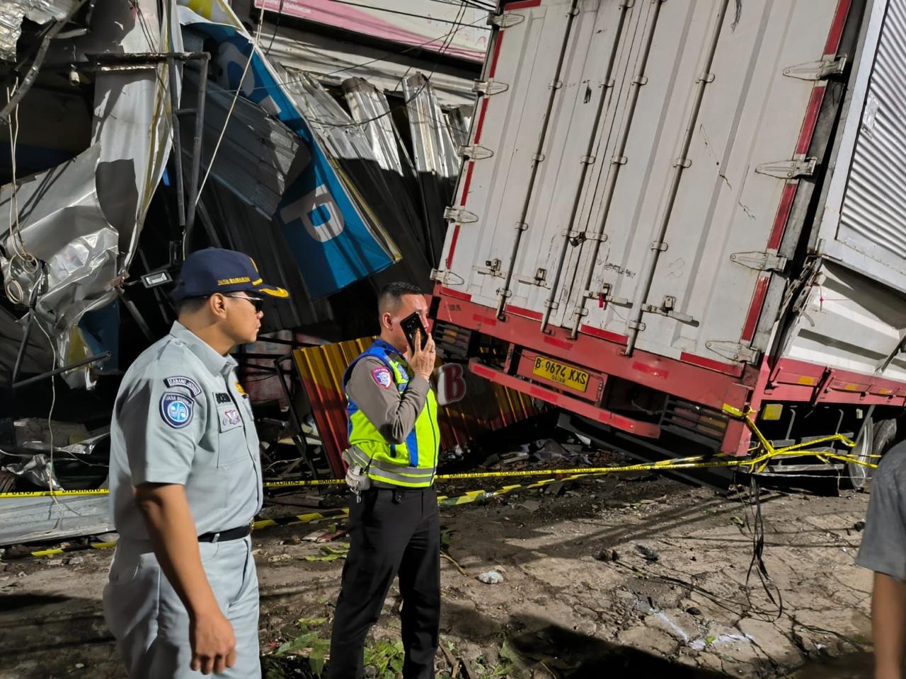 Jasa Raharja Jamin Korban Kecelakaan Beruntun Truk Trailer di Semarang Dapat Santunan