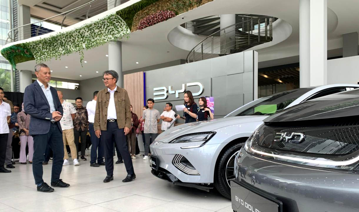 Terbang Bersama Pelita Air Bawa Pulang Mobil Listrik BYD, Siapkan 3 Unit Untuk Costumer Setia