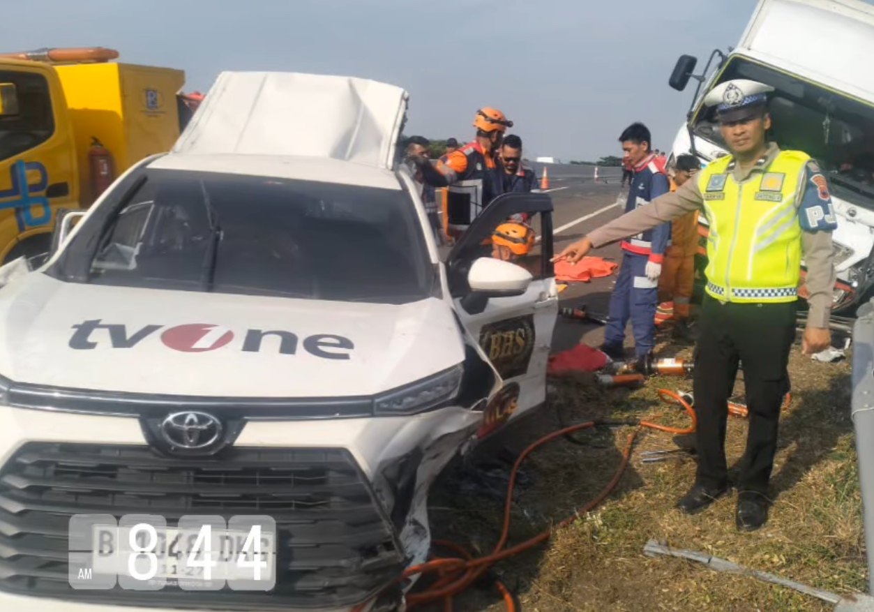 Breaking News: Mobil Kru TV One Mengalami Kecelakaan di Tol Pemalang, Dikabarkan 3 Orang Meninggal