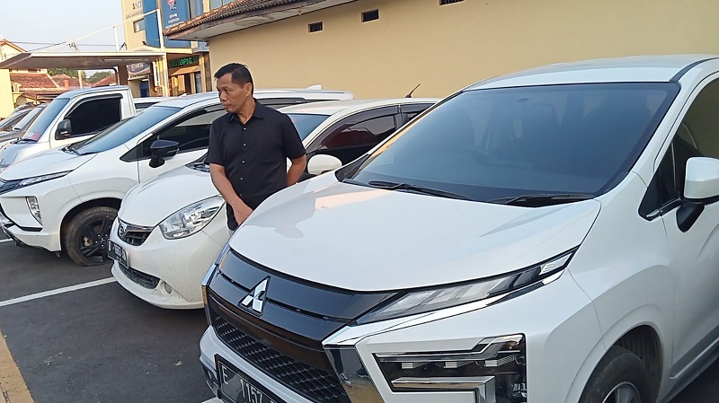 Diduga Rampasan Debt Collector, Markas LSM di Cirebon Digerebek dan Ditemukan 7 Mobil Berhasil Diamankan