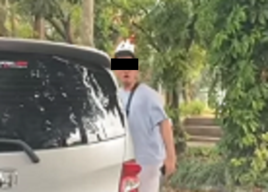 Bang Jago! Video Viral Pengemudi Honda Freed di Bandung Ngamuk, Meludah Hingga Menabrakkan Mobilnya dengan Keras