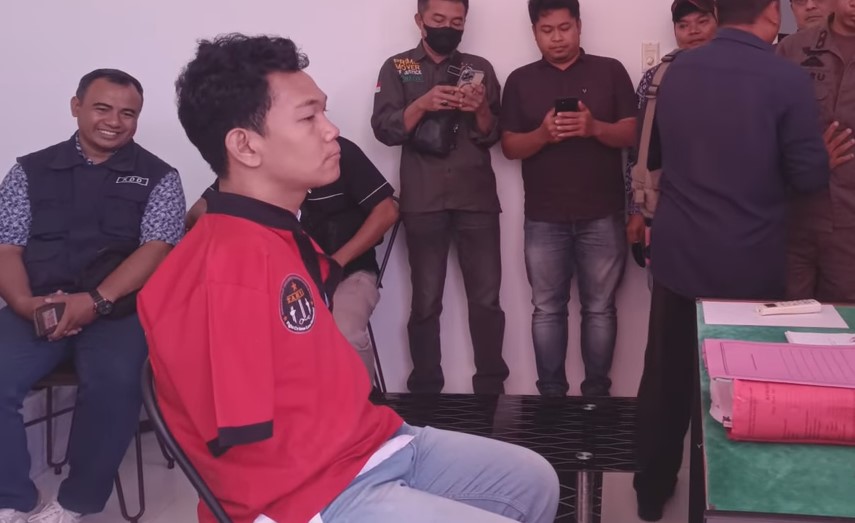 Rengekan Agus 'Buntung' saat Resmi Ditahan Buntut Kasus Pelecehan Seksual, Ancam Bunuh Diri!