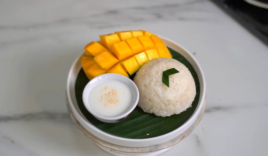 Resep Antigagal Mango Sticky Rice Khas Thailand yang Manis Legit dan Kuah Santan Gurih