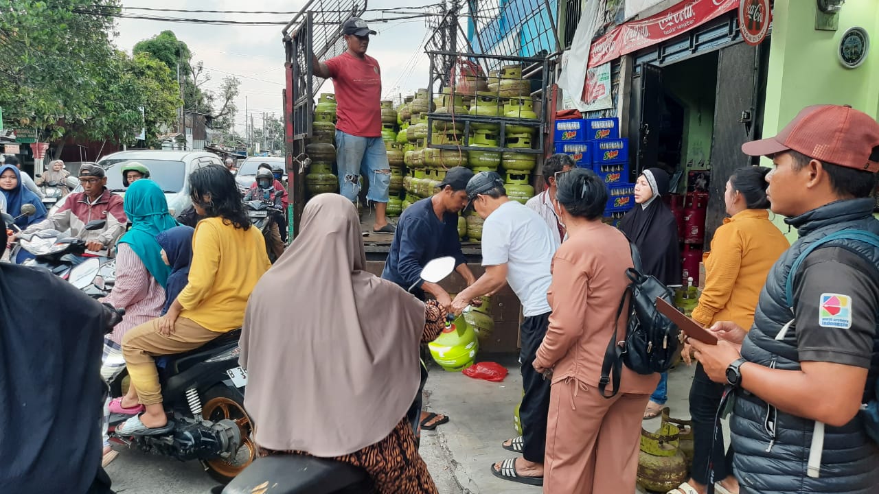 Polemik Gas LPG 3 Kg di Bekasi, Warga: Warung Butuh Untung Juga