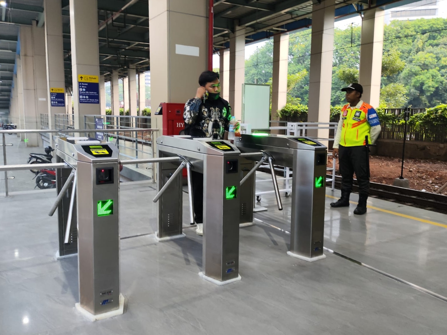 Permudah Akses Keluar Masuk Penumpang, KCI Tambah Tiga Gate di Stasiun BNI City