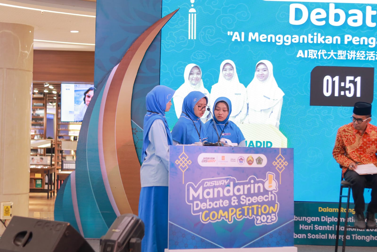 Disway Mandarin Debate Commpetition 2025, Tim 4 SMA Nurul Jadid Probolinggo Siap Bawa Pulang Piala Juara!