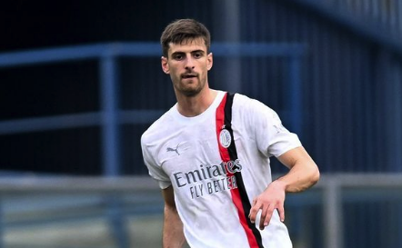 Bek Muda AC Milan Matteo Gabbia Ungkap Kondisi Ruang Ganti AC Milan, Rossoneri Segera Bangkit!