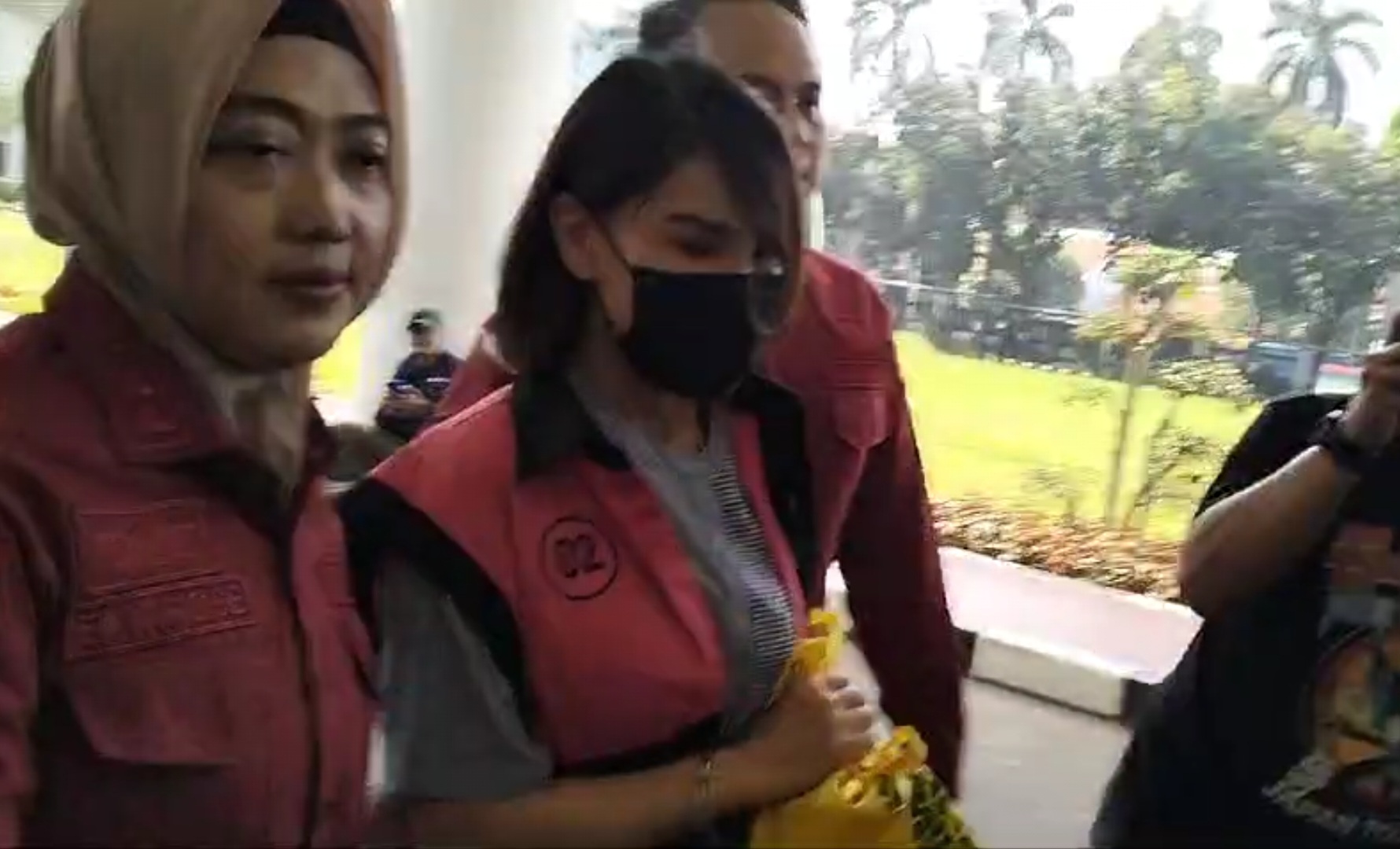 Selain Sandra Dewi, Crazy Rich Helena Lim Juga Diperiksa Kejagung Hari Ini