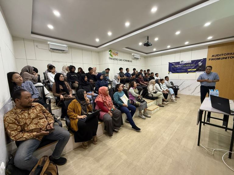 Fikom Unitomo Gelar Studium Generale, Siapkan Lulusan Berkualitas di Era Post-Truth