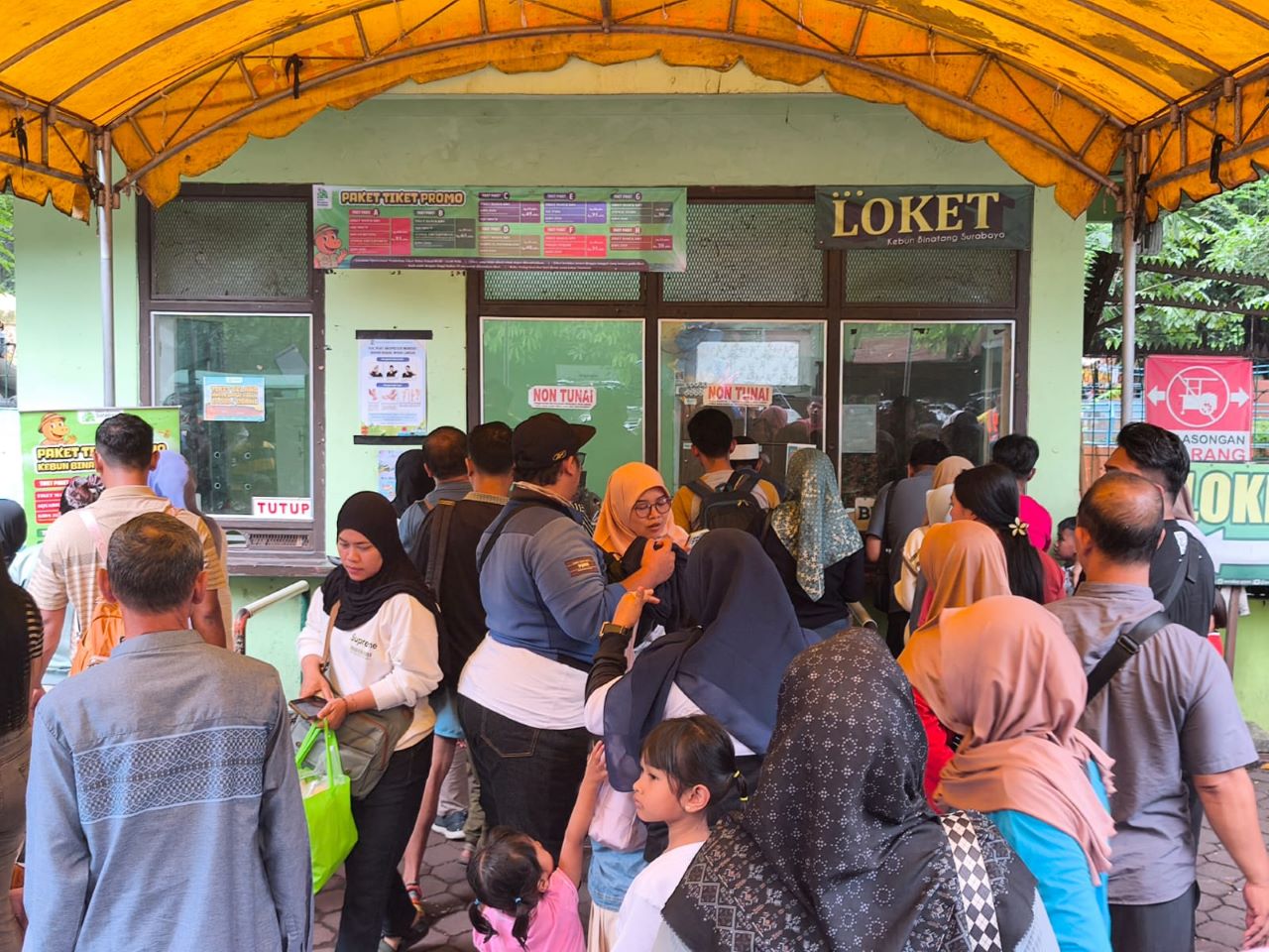 Long Weekend Natal, Pengunjung Kebun Binatang Surabaya Naik Lima Kali Lipat