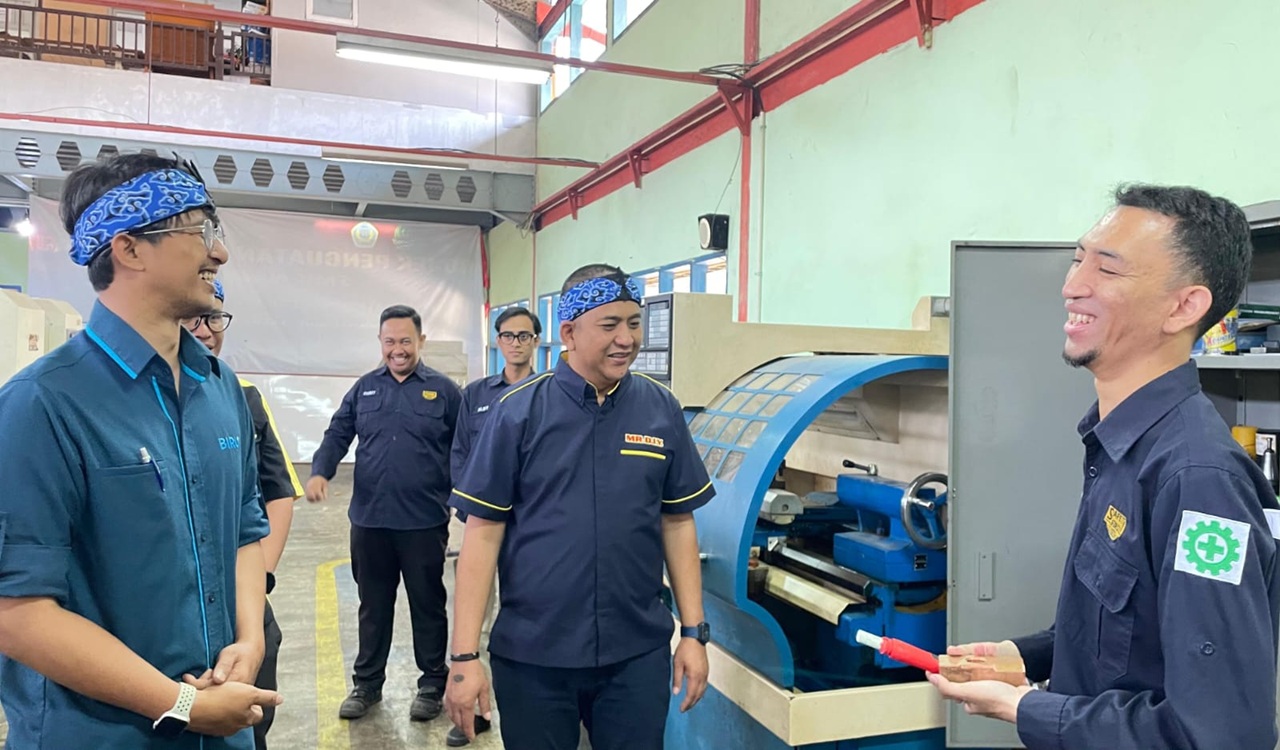 BIRU dan MR.D.I.Y. Indonesia Hadirkan Teaching Factory di SMKN 1 Katapang, Cetak Generasi Emas 2045