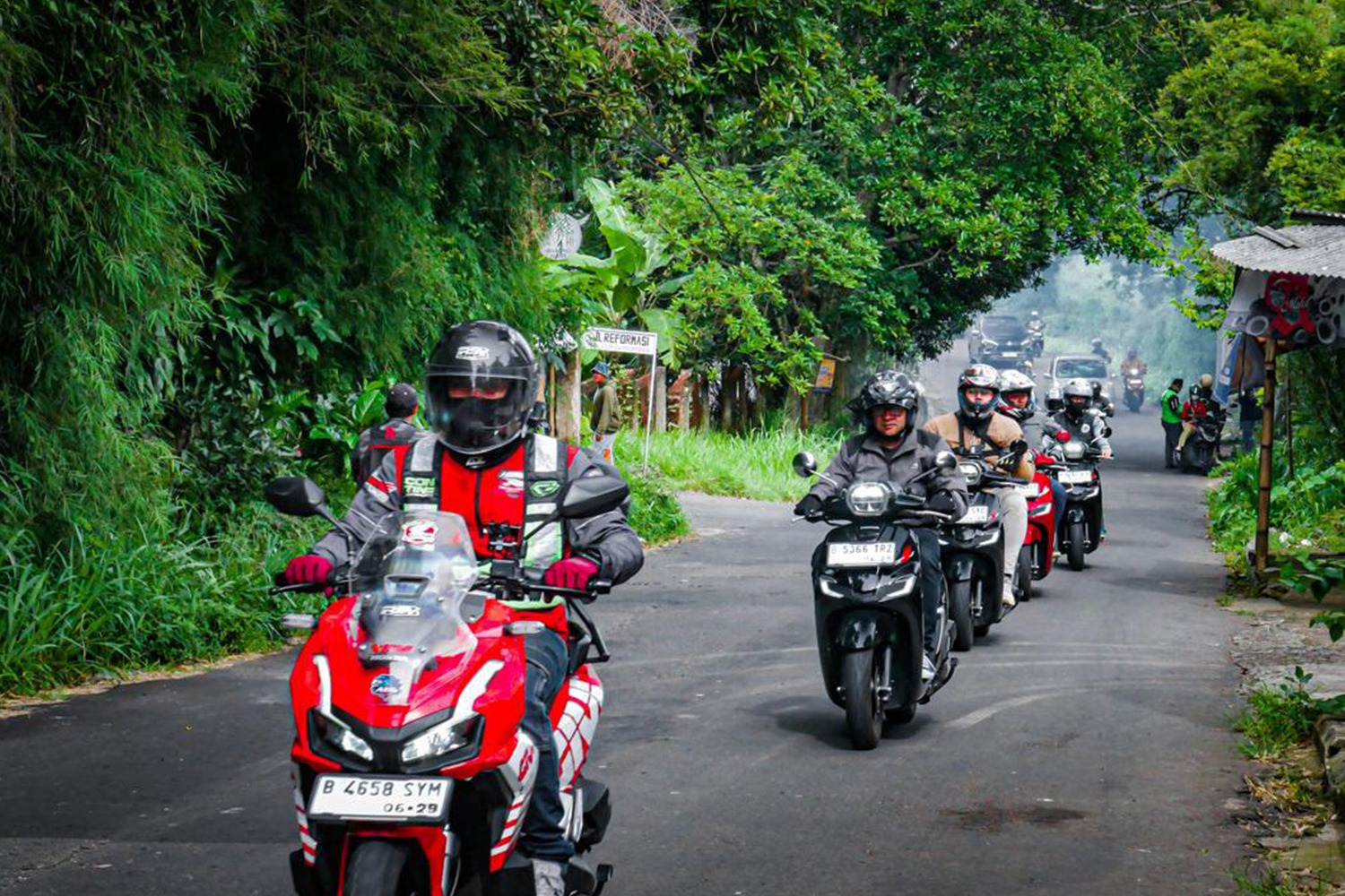 Jelang Musim Liburan Ini Tips Berkendara Cari Aman Dengan Sepeda Motor Dari Wahana