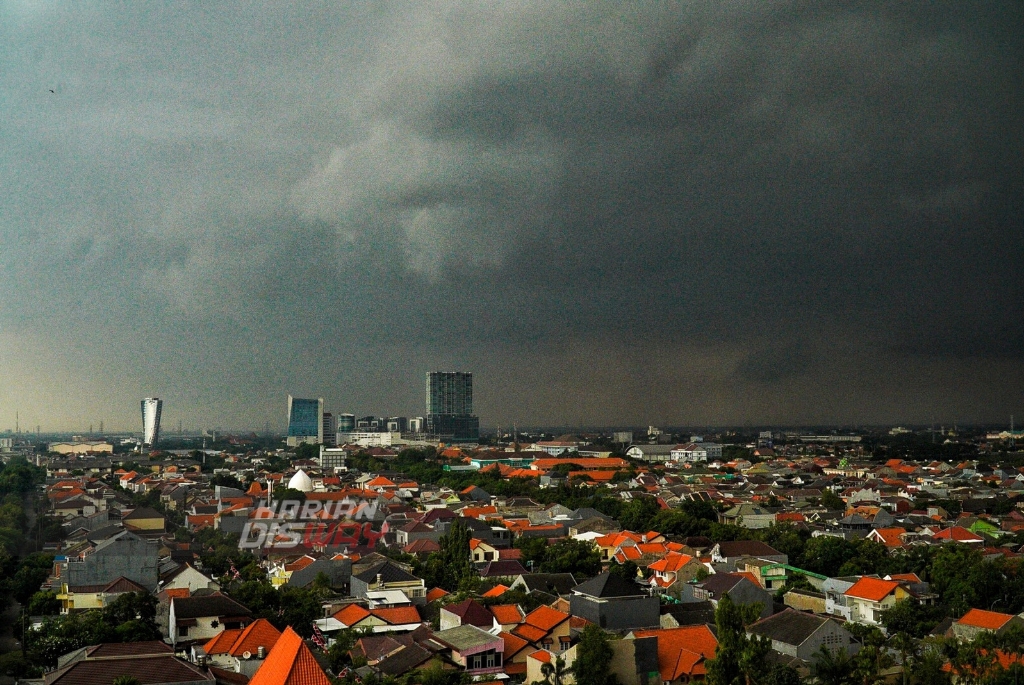 Cuaca DKI Jakarta Hari Ini, Selasa 3 Januari 2023, Hujan dan Angin Kencang Landa 3 Wilayah Ini