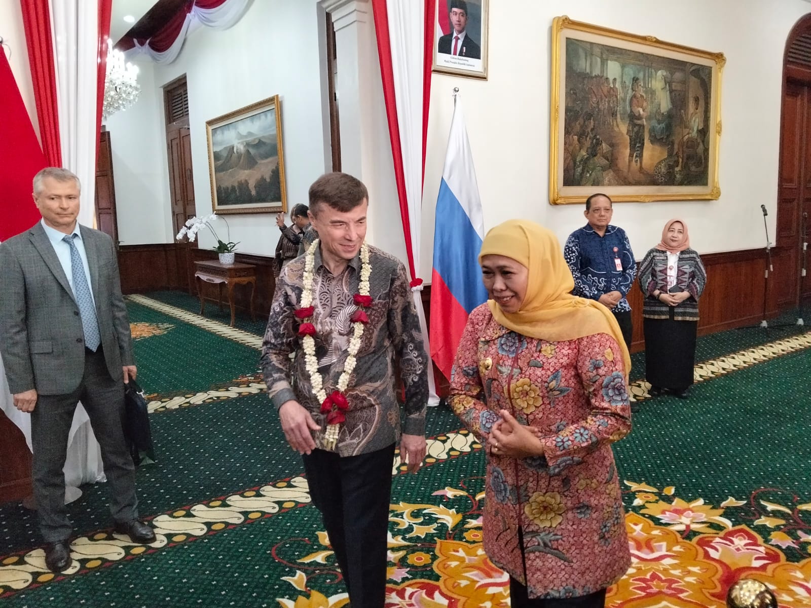 Bertemu Duta Besar Rusia, Khofifah Tawarkan Pelabuhan Probolinggo