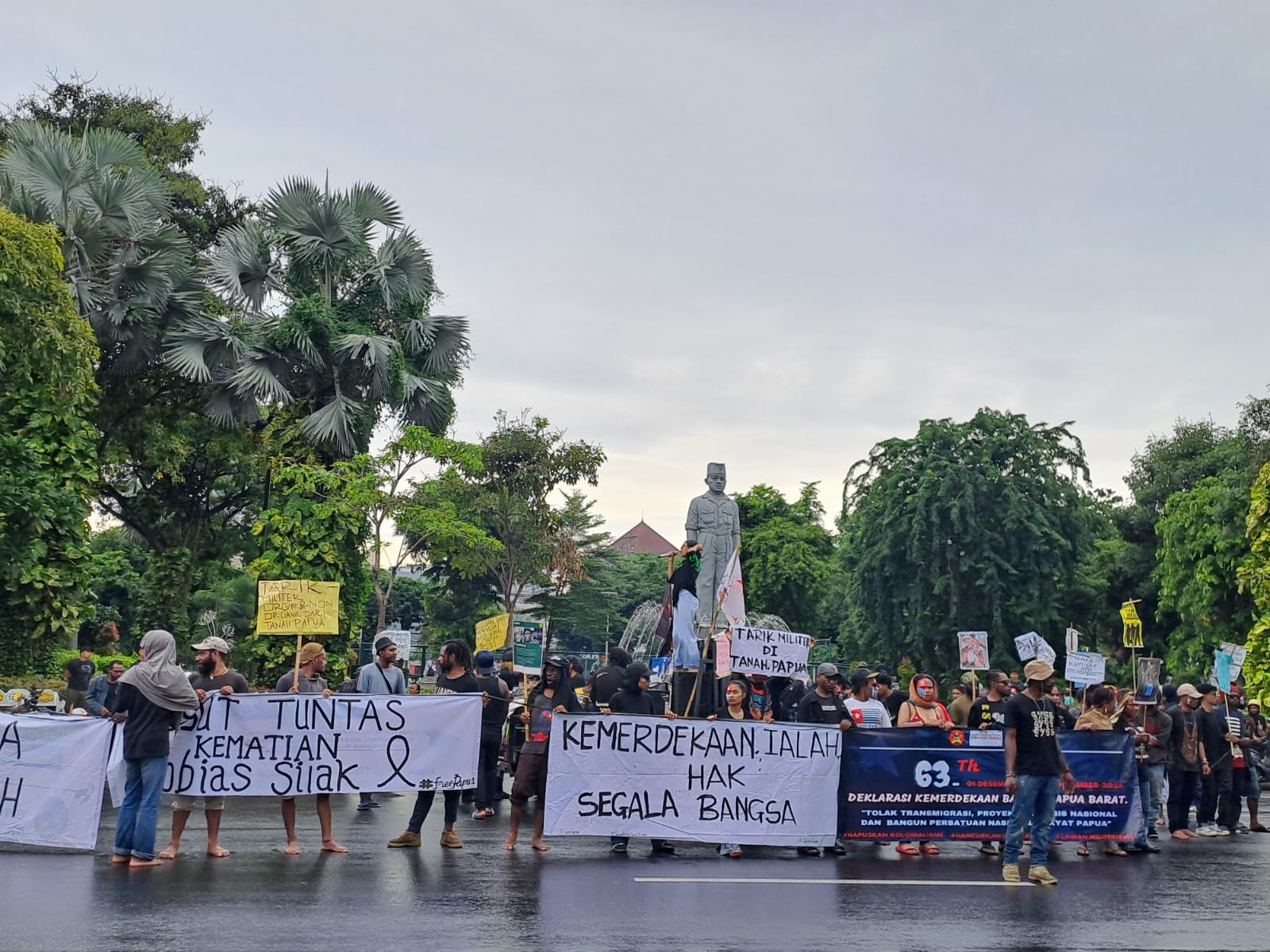 Peringati Deklarasi 63 Tahun Free West Papua, Ratusan Masa Aksi Turun ke Jalan 