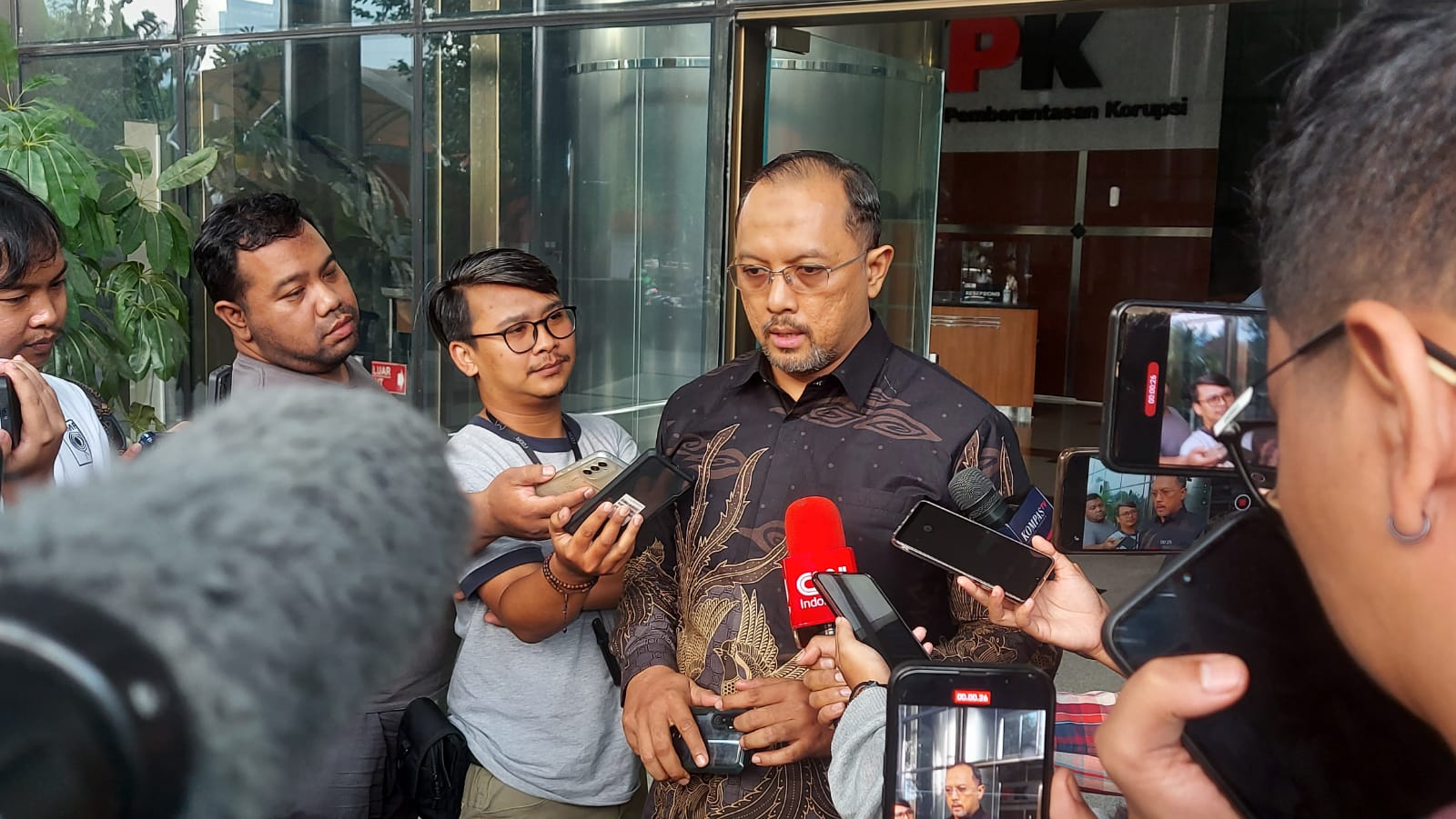 KPK Sita Uang saat Penggeledahan Rumah Djan Faridz soal Kasus Harun Masiku