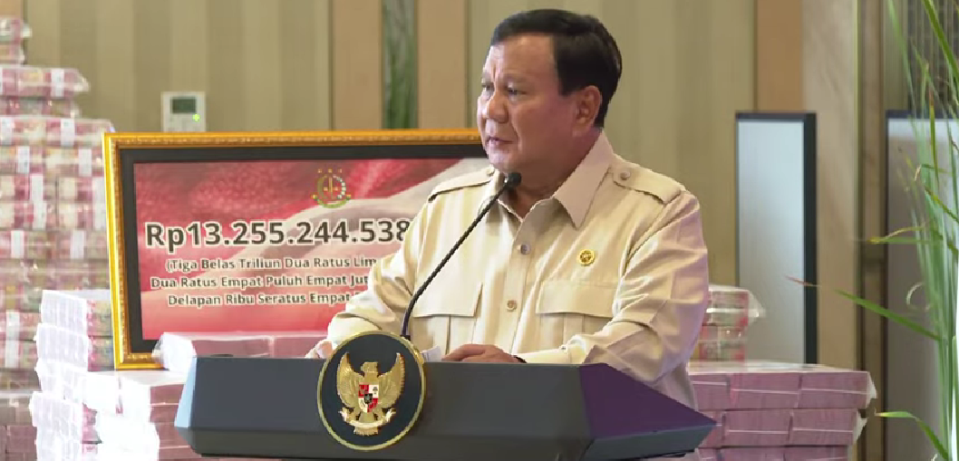 Prabowo Saksikan Penyerahan Uang Rp13,25 Triliun Kasus Korupsi CPO di Kejagung