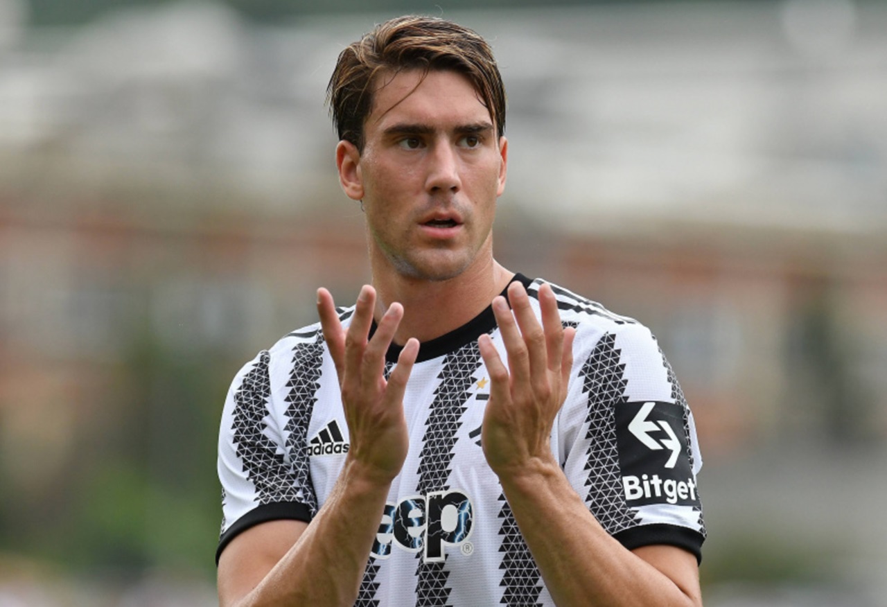 Striker Juventus Dusan Vlahovic Absen Melawan AC Milan, Targetkan Comeback Kontra Aston Villa