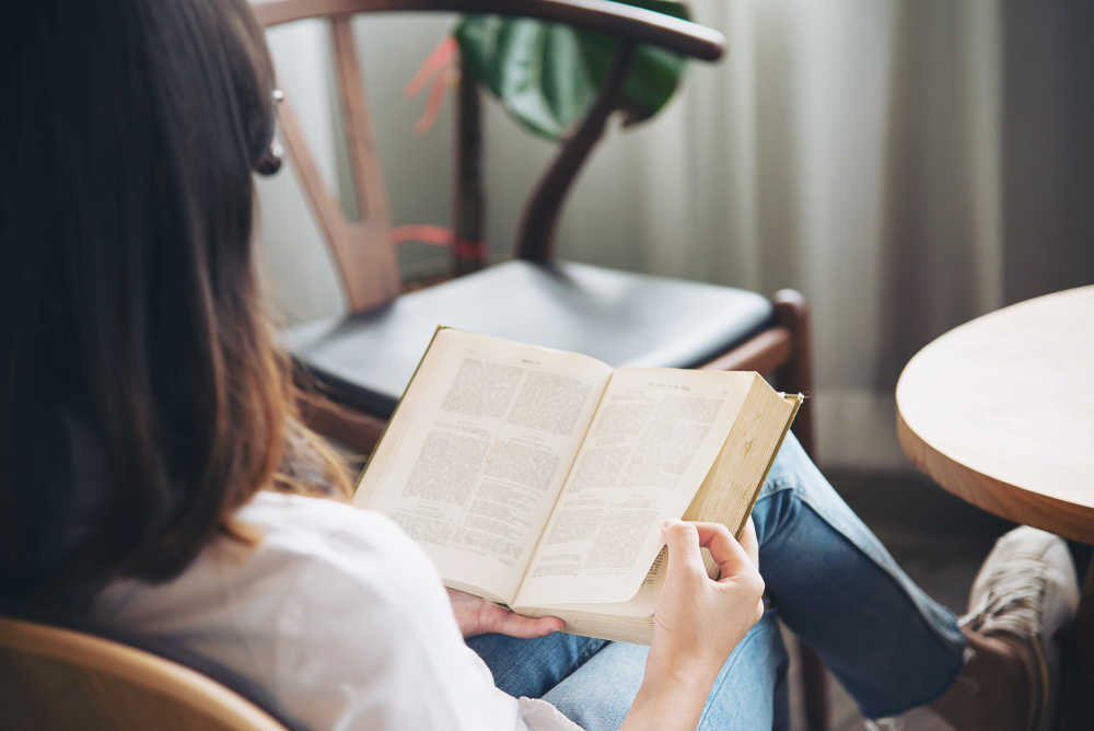 Membaca Buku sebagai Self Care Terbaik, Meningkatkan Kualitas Diri Secara Utuh