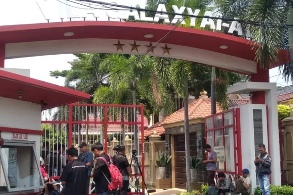 Rumah Ketua KPK di Bekasi Digeledah Polisi, Tetangga Ikut Diperiksa 