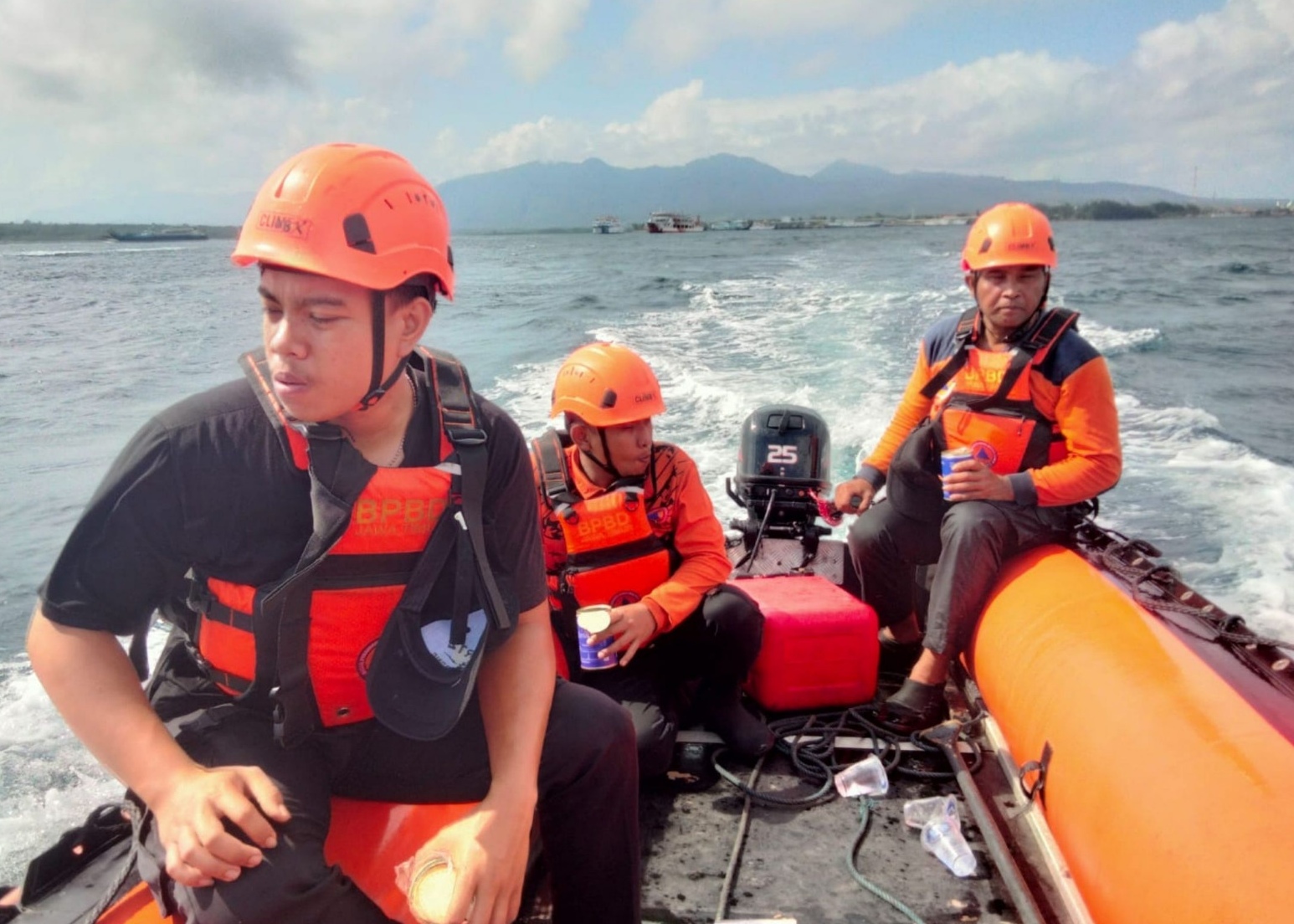 Khofifah Bebaskan Biaya Pengobatan Korban Laka Laut KMP Tunu Pratama di RS Pemprov