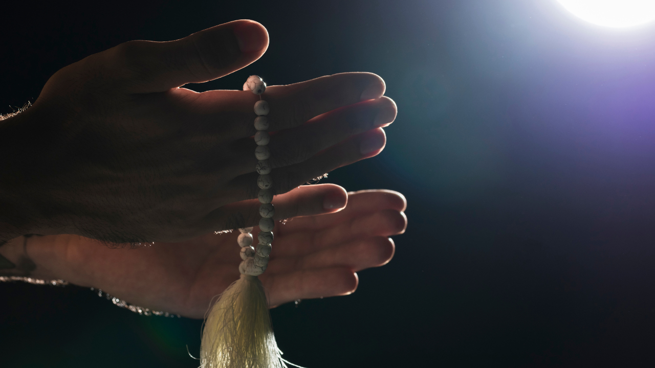 Doa Tahun Baru 2026 Lengkap Arti dan Waktu Membacanya, Umat Muslim Bisa Amalkan!