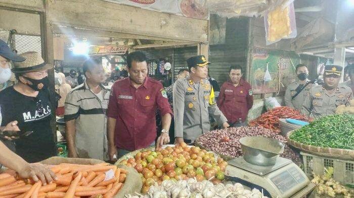Jelang Idul Adha, Harga Cabe Merah dan Daging Ayam Melonjak Tajam