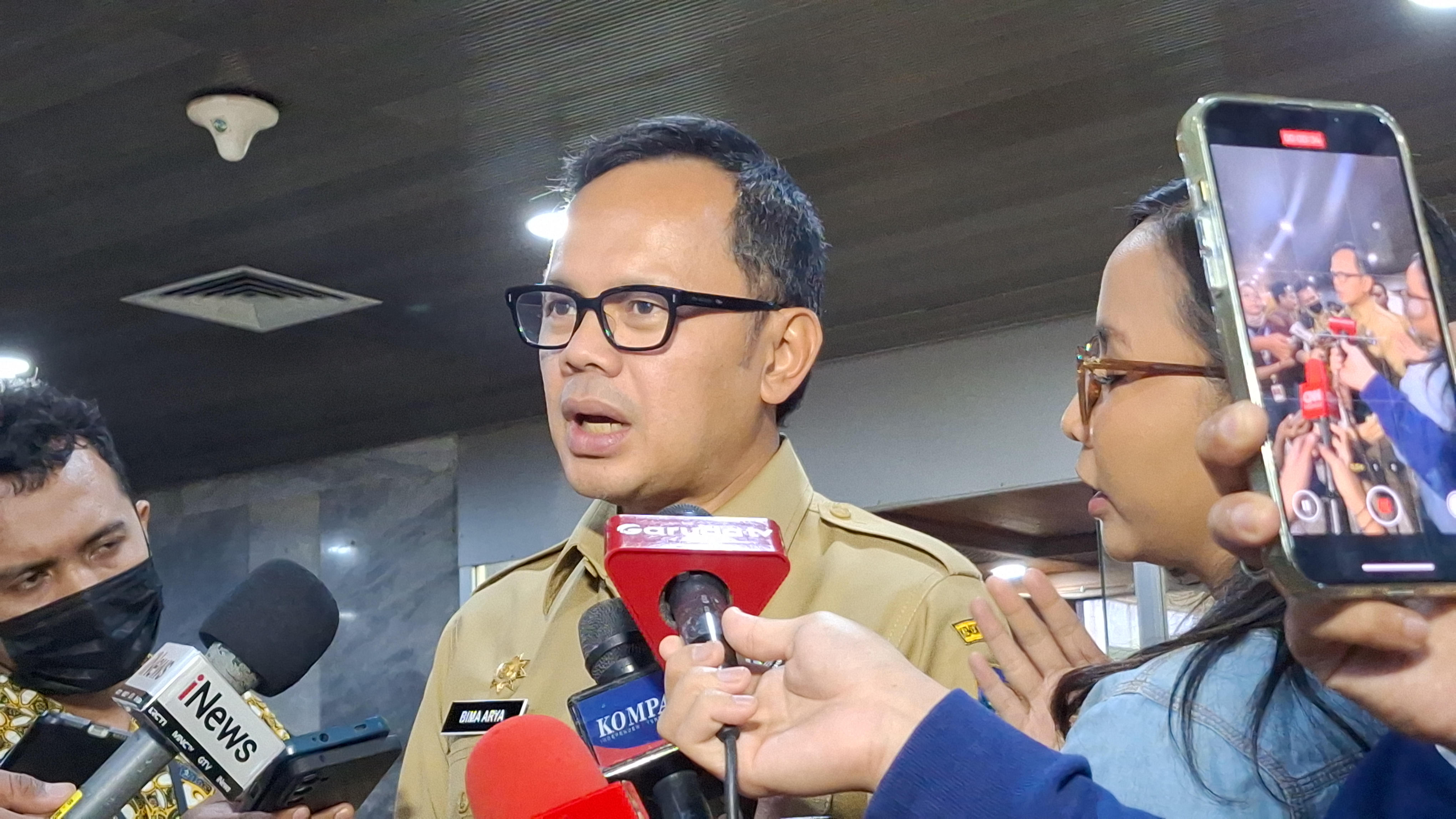 Wamendagri Blak-blakan! Bupati Aceh Selatan Mirwan MS Terancam Sanksi Usai Umrah Saat Bencana