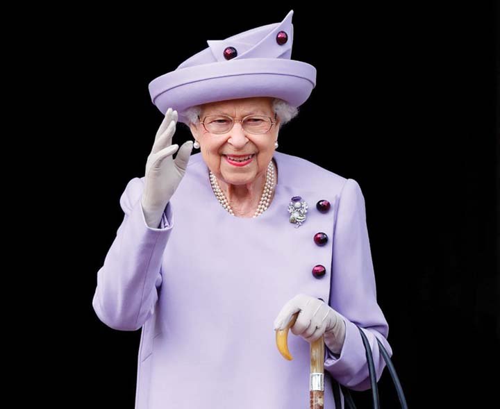 Makna di Balik Busana Pelangi Ratu Elizabeth II: Ada Cinta dan Diplomasi
