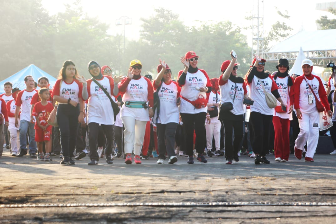 Jalan Sehat IKA Ubaya, Pererat Hubungan Alumni dan Mahasiswa