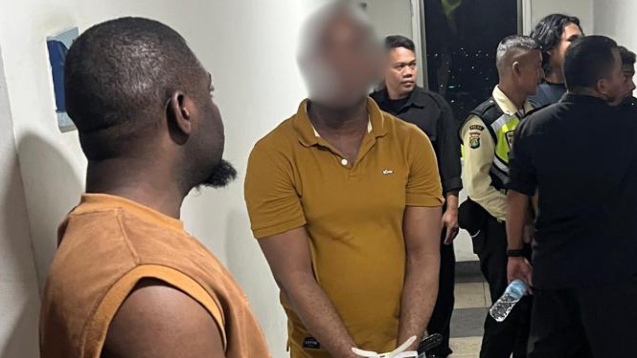 Imigrasi Deportasi 9 WNA Pelaku Love Scamming Online, Langsung Dicekal!