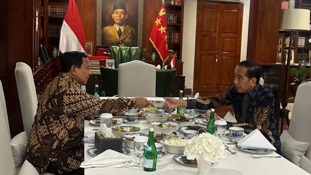 Momen Makan Malam Prabowo dan Jokowi di Kertanegara Semalam, Apa yang Dibahas? 