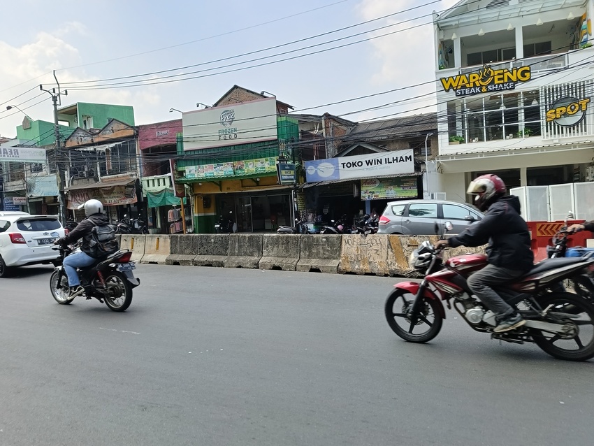 U-Turn UIN Ciputat dan Komplek UI Ditutup, Warga Sebut Tetap Macet