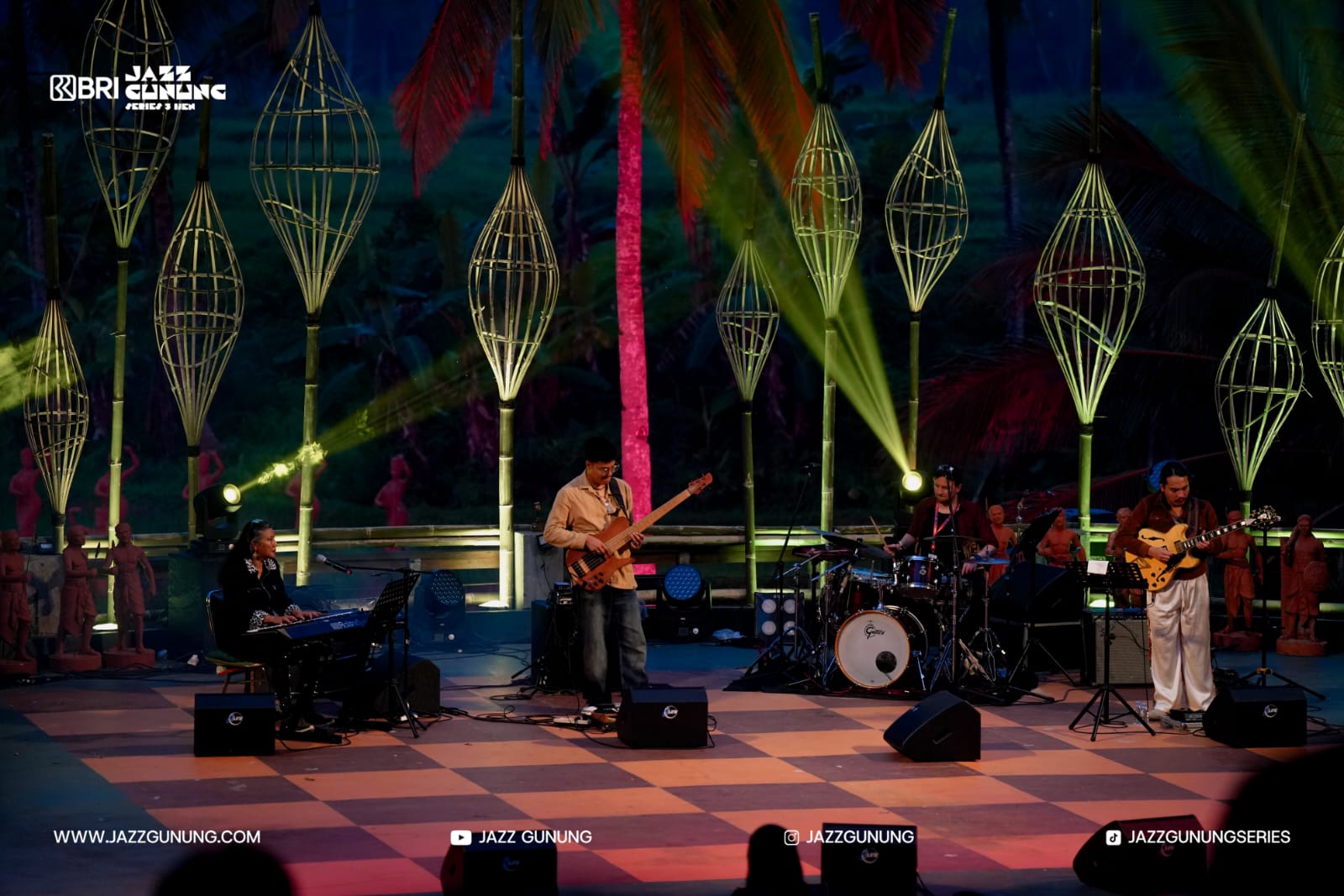 BRI Jazz Gunung series 3 Ijen (2): Si Jali-jali Jazzy dan Show Must Go On