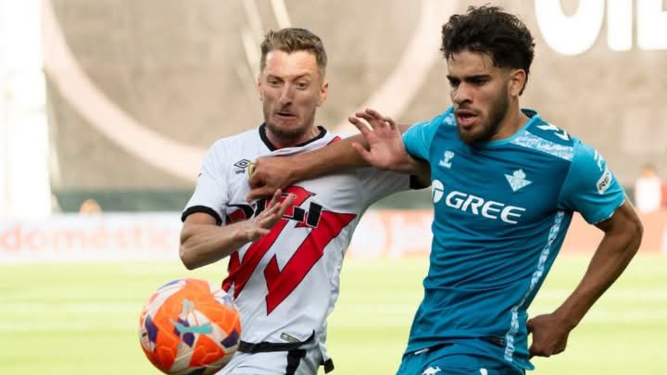 Rayo Vallecano vs Real Betis 2-2: Gol Cucho dan Isco Selamatkan Los Verdiblancos