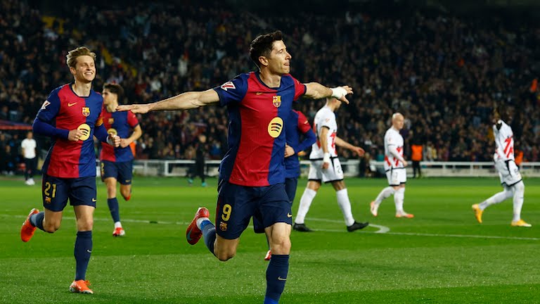 Barcelona vs Rayo Vallecano 1-0: Penalti Lewandowski Bawa Blaugrana Puncaki La Liga, Ungguli Duo Madrid!