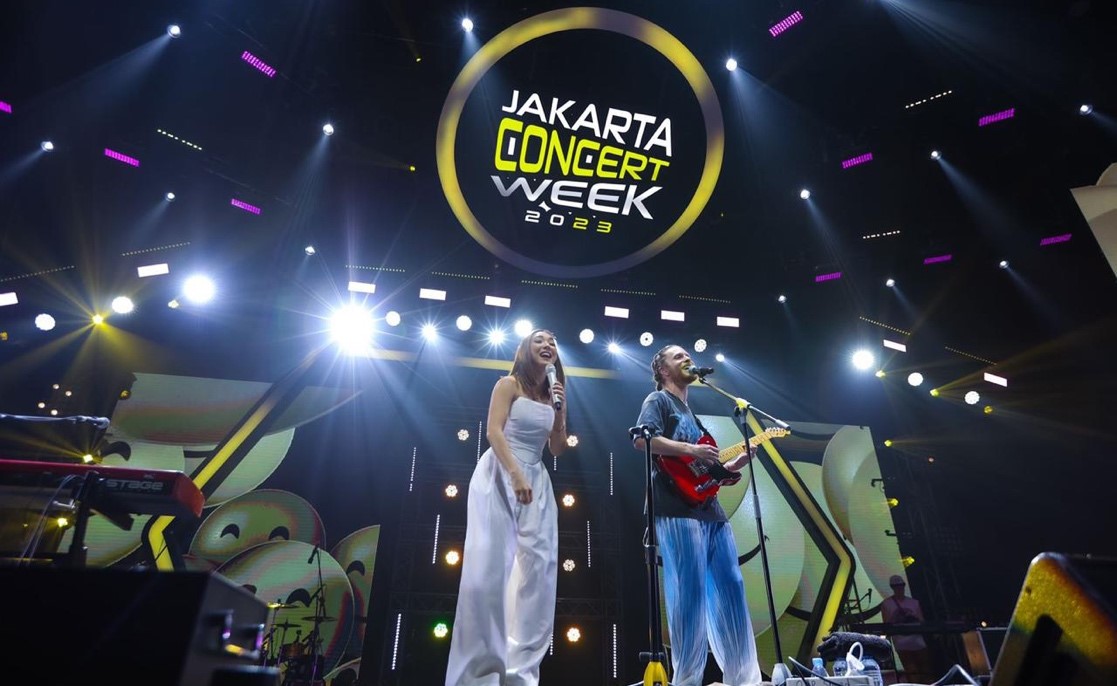 Aksi Panggung Memukau Johnny Stimson di Jakarta Concert Week 2023, 20 Lagu Menguncang Plenary Hall JCC Senayan 