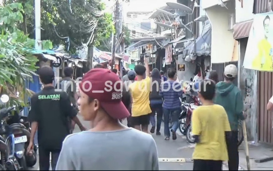 Tawuran 2 Kelompok Remaja di Sawah Besar Awali Tahun 2025, Saling Serang Gunakan Sajam dan Petasan