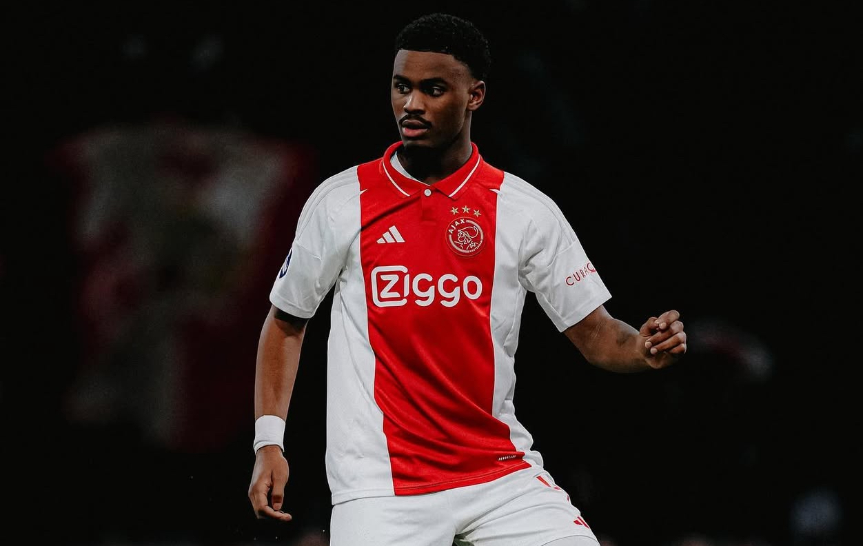 Chelsea Resmi Rekrut Jorrel Hato dari Ajax hanya 50 Juta Euro