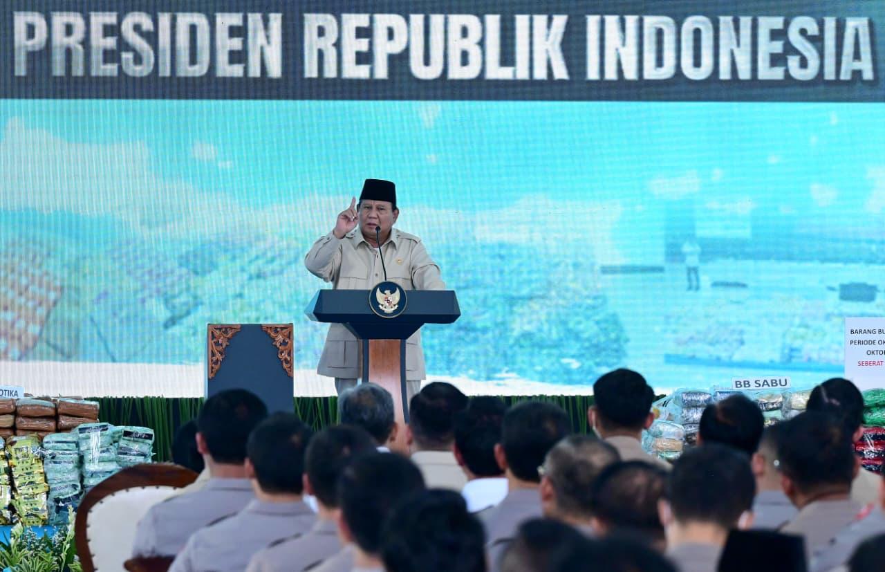 Prabowo Bantah Anggapan Dirinya Otoriter: Saya Baca Kritik, Saya Catat