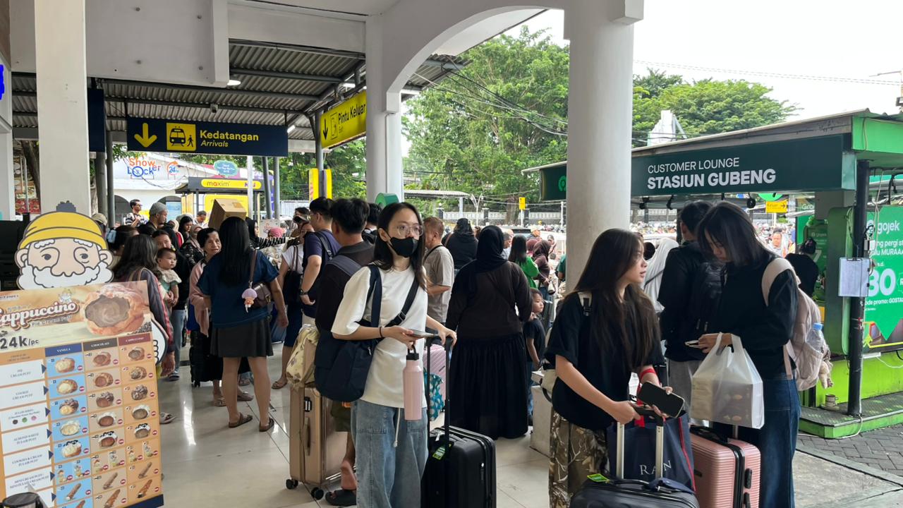 Dukung Kebijakan Pemerintah di Masa Libur Sekolah, KAI Daop 8 Jual 10 Ribu Tiket Dengan Diskon 30 Persen
